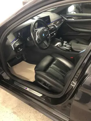 BMW 530 530d xDrive Touring Aut. Sport Line Bild 3