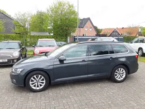Volkswagen Passat Variant 2.0TDI Business*LEDER*LED*GSD*AHK