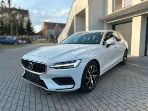 Volvo V60 T4 Kombi Momentum Pro