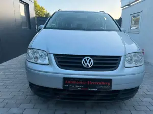 Volkswagen Touran Bild 2
