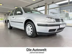 Volkswagen Golf IV Lim. Comfortline 1.6 AUT KLIMA ZV FHEL 101 PS