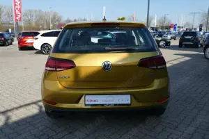 Volkswagen Golf VII 1.0 Trendline Klima PDC Bluetooth Bild 3
