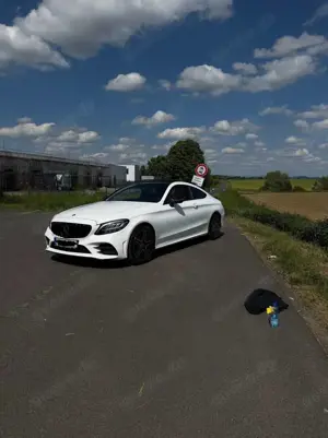 Mercedes-Benz C 300 Coupe 9G-TRONIC AMG Line