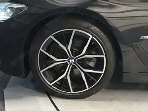 BMW 520 d touring M-Sport *19Zoll*PANORAMA*LiveCock.*ACC*