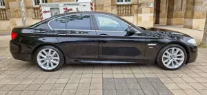 BMW 535 535i xDrive M-Sportpaket Glasd. Navi Leder Xenon Bild 4