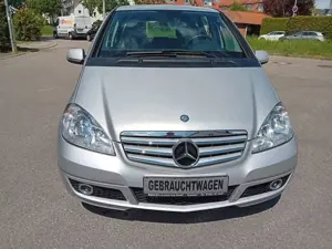 Mercedes-Benz A 150 Avantgarde HU+AU Service neu, 8X Alufelgen Bild 2