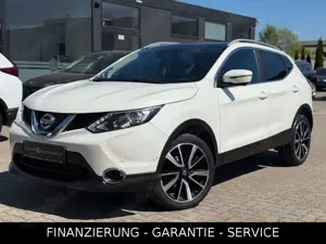 Nissan Qashqai /AUTOM/PANO/CAM/NAVI/SPUR/TOTW/SHZ/LEDER
