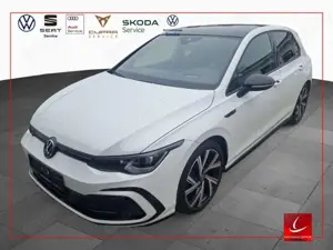 Volkswagen Golf VIII 1.5 TSI R-LINE BLACK STYLE PANO NAVI KLIMA K
