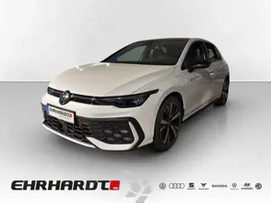 Volkswagen Golf VIII 1.5 eHybrid DSG GTE DCC AHK*PANO*HUD*IQ-LI...