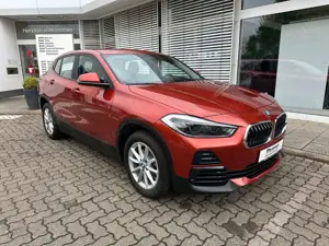 BMW X2 18i sdrive Advantage+abn.AHK+HUD+Kamera+LED+