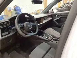 Audi A3 S line 35TDI Stron LED Navi ACC RFK Bild 4