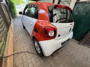 smart forFour Gepflegter Forfour EQ ,2.Hd. Navi, Sh, SOH 93% Bild 3