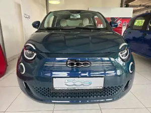 Fiat 500e La Prima by Bocelli LED SHZ Navi PDC... Bild 3
