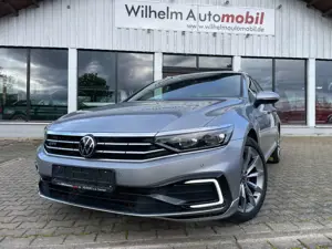 Volkswagen Passat Variant GTE Individual DIGI Pano RearView DCC 4xSitzh. AHK