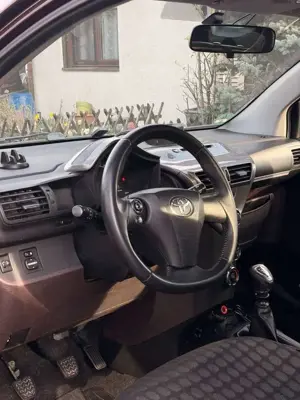 Toyota iQ Bild 3