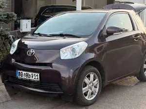 Toyota iQ