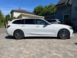 BMW 320 d M Paket LivePR H/K ACC Kam 360 KOM AHK 18 Bild 4