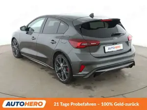 Ford Focus 2.3 EcoBoost ST X Aut*NAVI*LED*ACC*CAM*PDC*SHZ* Bild 4