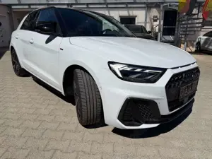 Audi A1 Sportback 40 TFSI S line, S line 2x, VOLL!!