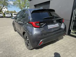 Toyota Yaris 1.5 Hybrid Team Deutschland Bild 4
