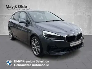 BMW 220 i Sport Line HUD SHZ LHZ LED ACC NAVI El. Heckklap Bild 4