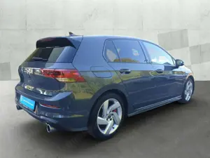 Volkswagen Golf VIII GTI 2.0 TSI DSG LED+SHZ+ACC+APP-CONNECT Bild 2