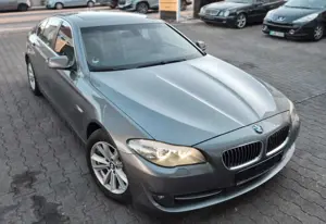 BMW 528 i 5er Navi/Leder Grau/Xenon /Inspektion Neu!