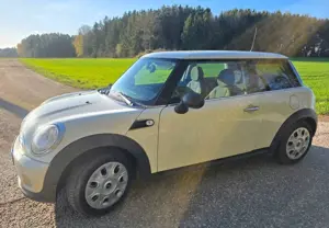 MINI One Facelift, USB, MP3, Lichtpaket, Ablagenpaket, Lederlenkrad