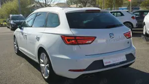 SEAT Leon ST 1.5 TSI FR LED Navi Beats Panorama ACC Bild 4