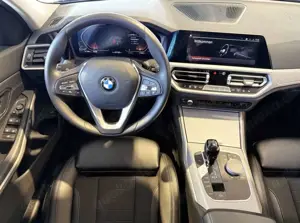 BMW 320 d Touring xDr. Aut. ACC+AHK+SPUR+KAM+LED+DAB+ Bild 4