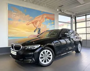 BMW 320 d Touring xDr. Aut. ACC+AHK+SPUR+KAM+LED+DAB+
