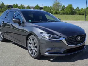 Mazda 6 2.5 Liter/ 8 fach bereift/ Sportsline Plus