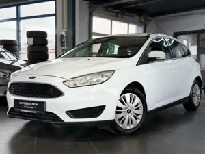 Ford Focus Lim. Trend*HU/AU NEU*SHZ*