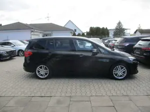 BMW 218 d xDrive NAVI LED SITZH TEMPOM PDC Bild 5