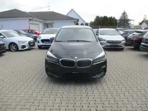 BMW 218 d xDrive NAVI LED SITZH TEMPOM PDC Bild 4