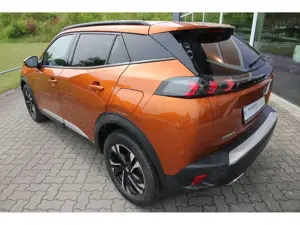 Peugeot 2008 Allure PT 130 Carplay RFK SHZ Navi Bild 4