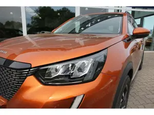 Peugeot 2008 Allure PT 130 Carplay RFK SHZ Navi Bild 5