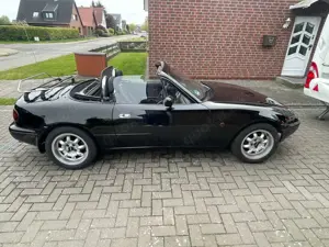 Mazda MX-5 MX-5 16V Bild 2