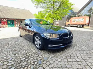 BMW 320 320d Cabrio / Navigation Bild 3