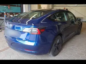 Tesla Model 3 Bild 4