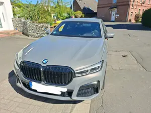 BMW 750 7er 750i xDrive