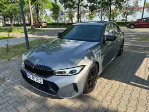BMW 320 d M-Sport*Keyless*Memory*Head-Up*ACC*AHK*H/K*