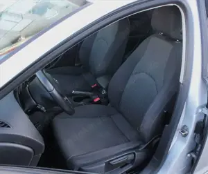 SEAT Leon ST Kombi 2,0 TDI Style Navi MOMO-Alu 17 Bild 4