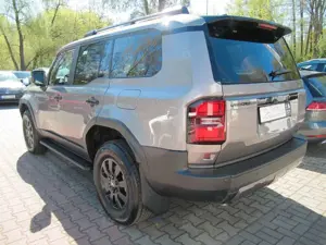Toyota Land Cruiser PRA 2,8 MildHyb Execu. NEW ON STOCK Bild 5