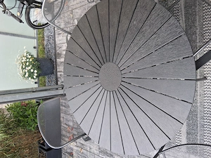 Gartentisch mit 4 x Stahlstühlen