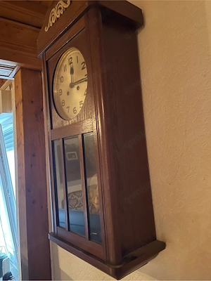 Alte Wanduhr