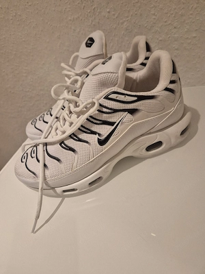 NIKE tn neu