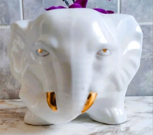 Vase, Dekotopf in Form eines Elefanten - VB 21,90 Eur.