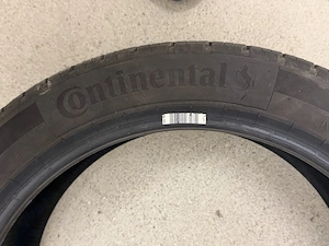 Contnental 205 45 R17 V XL
