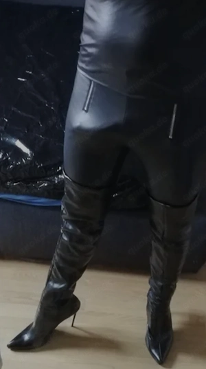 Liebe Overkneestiefel und Reife Männer Ab 55+ 